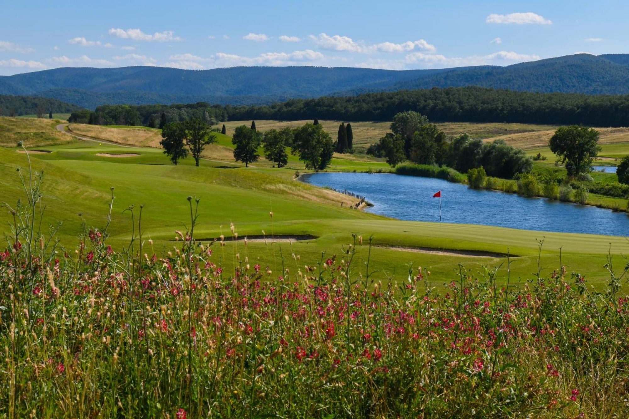 La Bagnaia Golf Resort Exterior foto